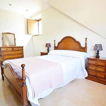 Galihost - Casa Con Precioso Jardin En Vilanova De Arousa Екстериор снимка