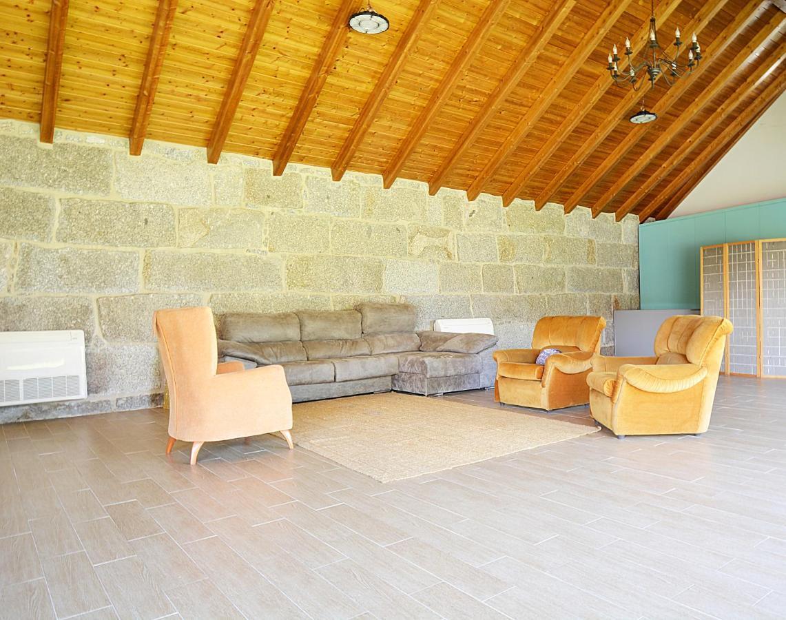 Galihost - Casa Con Precioso Jardin En Vilanova De Arousa Екстериор снимка