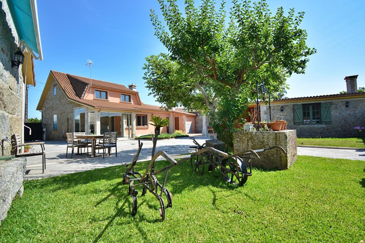 Galihost - Casa Con Precioso Jardin En Vilanova De Arousa Екстериор снимка