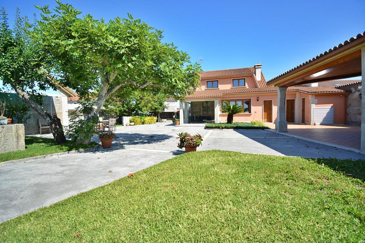 Galihost - Casa Con Precioso Jardin En Vilanova De Arousa Екстериор снимка