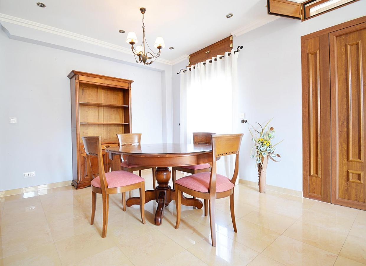 Galihost - Casa Con Precioso Jardin En Vilanova De Arousa Екстериор снимка
