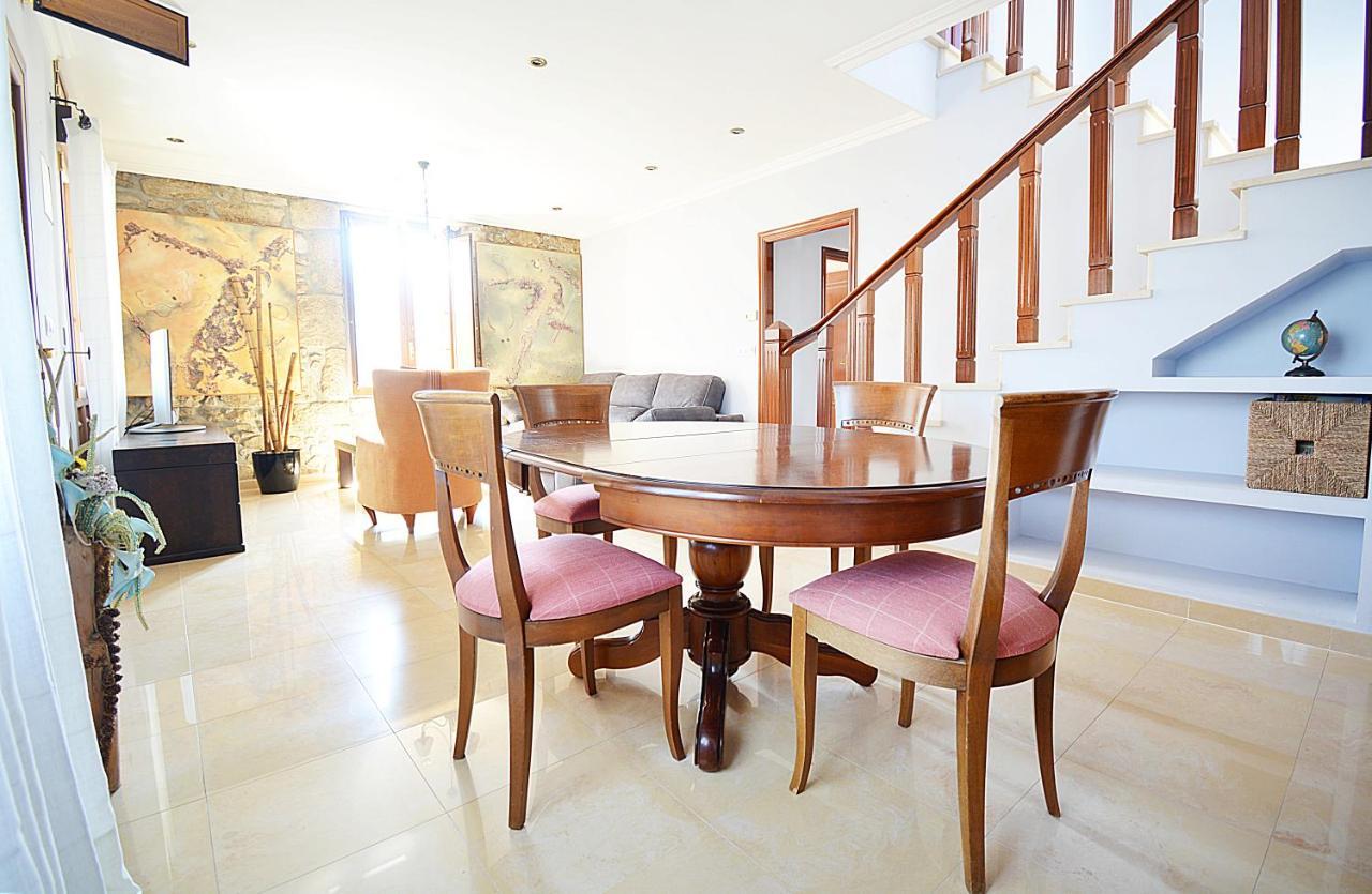 Galihost - Casa Con Precioso Jardin En Vilanova De Arousa Екстериор снимка