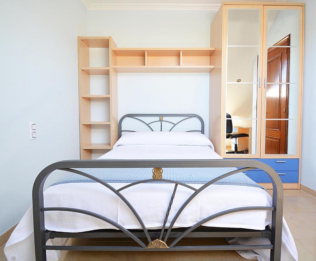 Galihost - Casa Con Precioso Jardin En Vilanova De Arousa Екстериор снимка